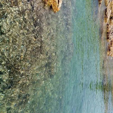 Isolated, 30m To Sea, Viktoria S