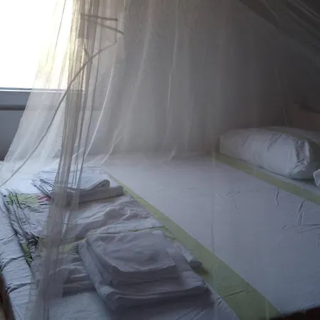 Chalet Isolated, 30m To Sea, Viktoria S Kali