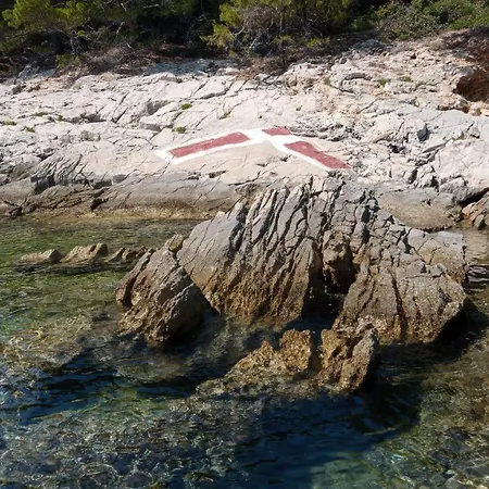 Isolated, 30m To Sea, Viktoria S Chalet Kali