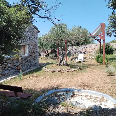 Chalet Isolated, 30m To Sea, Viktoria S *