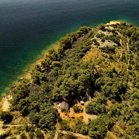 Isolated, 30m To Sea, Viktoria S Kali