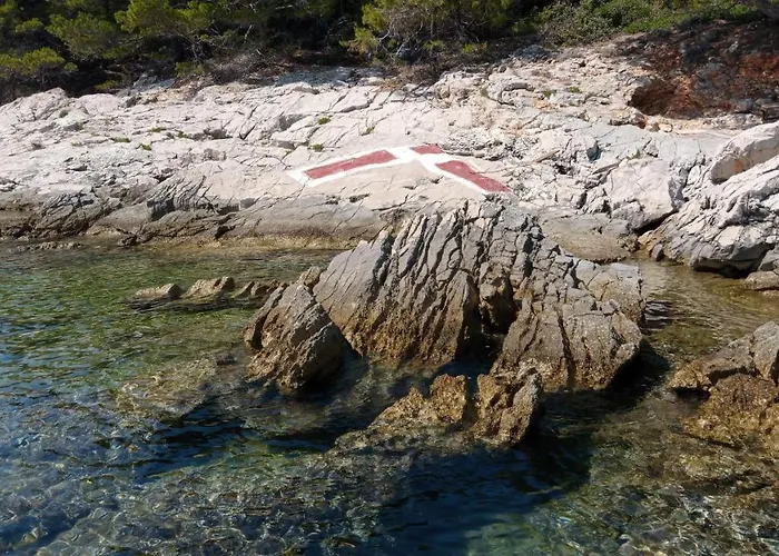 Isolated, 30m To Sea, Viktoria S Chalet Kali