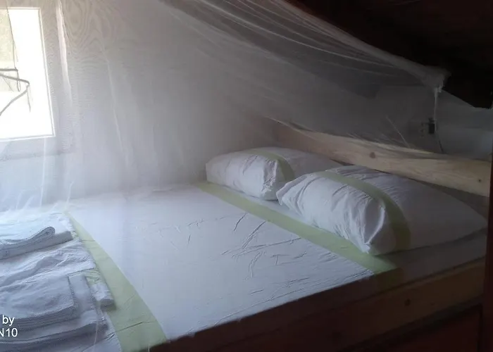 Isolated, 30m To Sea, Viktoria S Chalet