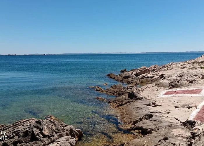 Isolated, 30m To Sea, Viktoria S Alpehytte