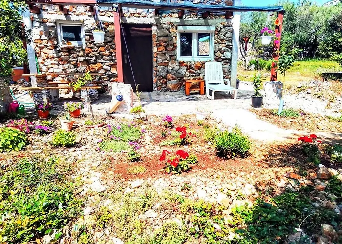 Chalet Isolated, 30m To Sea, Viktoria S *